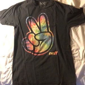 Men’s Neff shirt